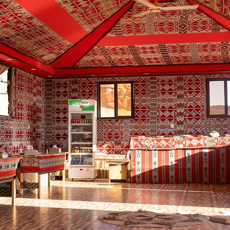 Beduin Star Trail Camp Acomodação com café da manhã Wadi Rum Exterior foto
