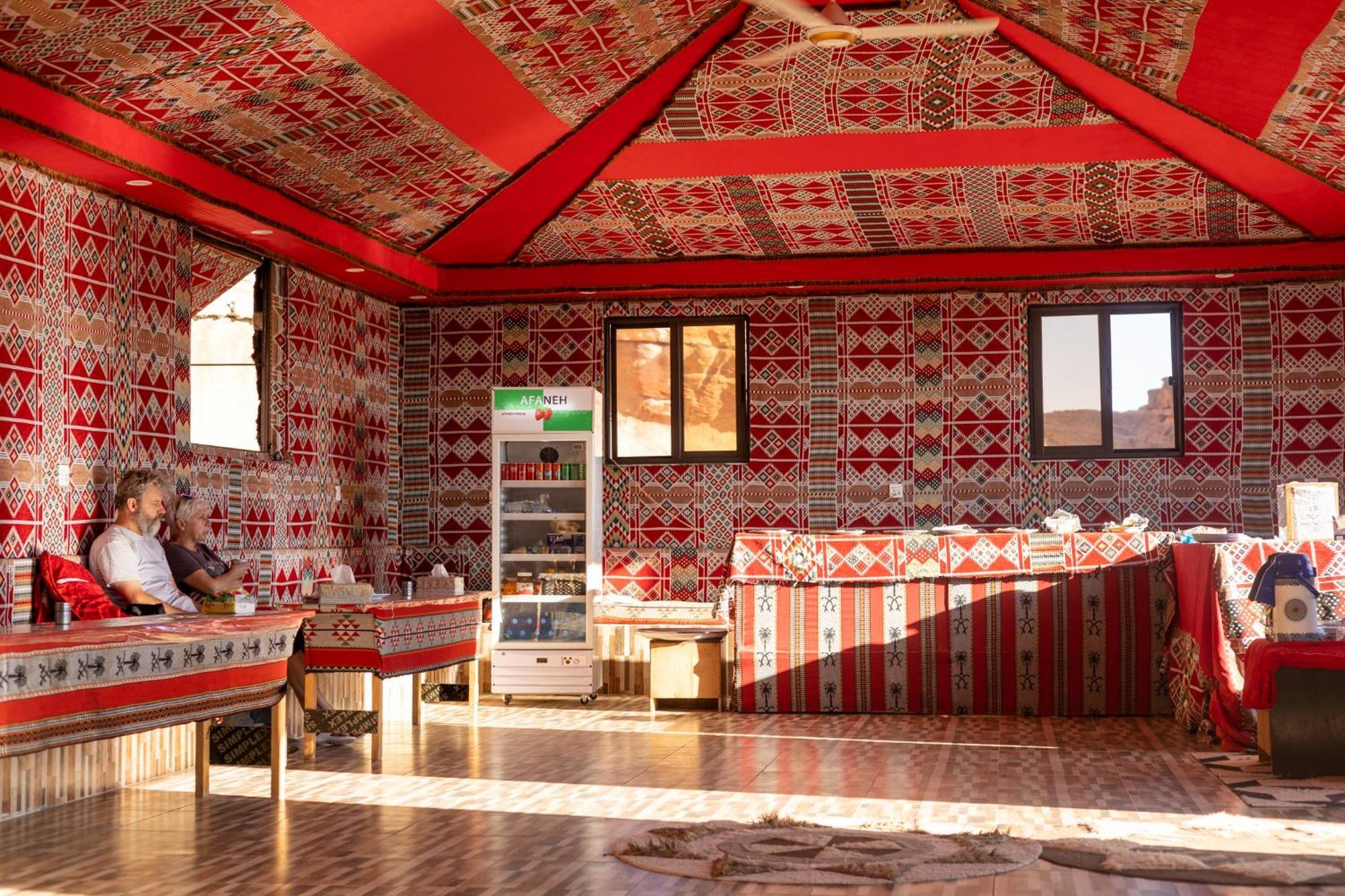 Beduin Star Trail Camp Acomodação com café da manhã Wadi Rum Exterior foto
