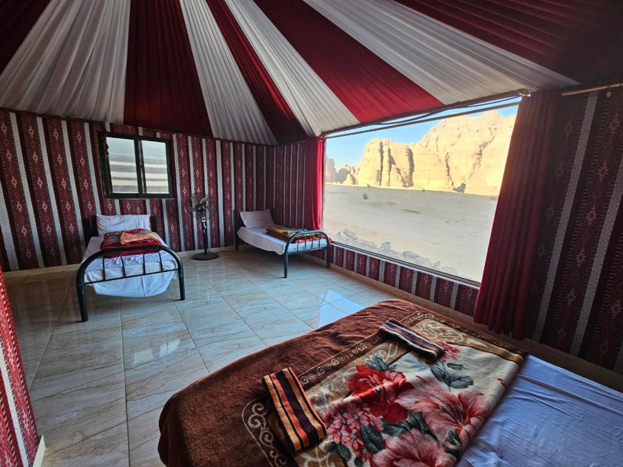 Beduin Star Trail Camp Acomodação com café da manhã Wadi Rum Exterior foto